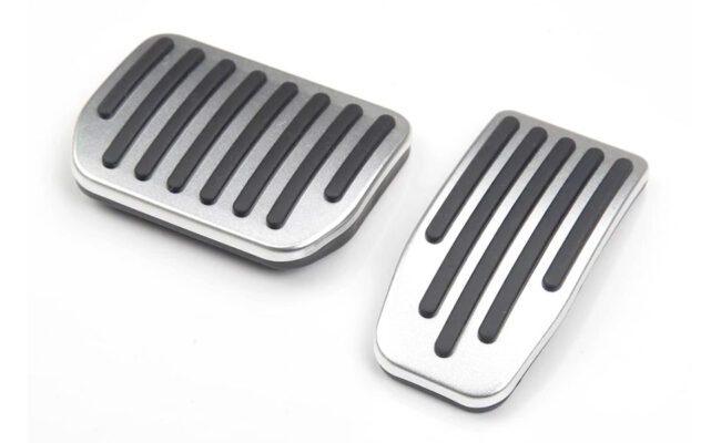 Ornamente sport pedale (argintii) - Performance Tesla Model 3 / Y